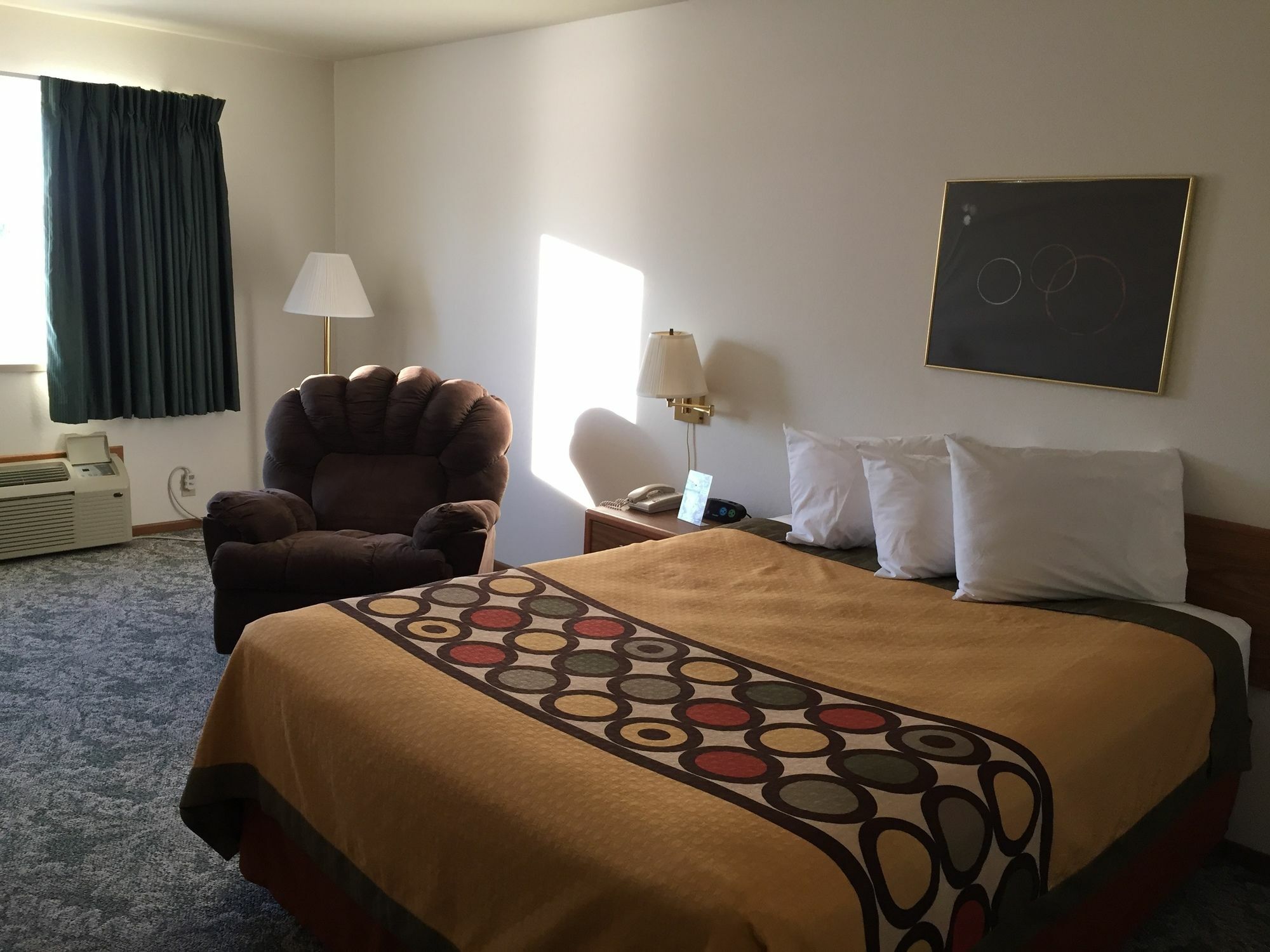 Super 8 By Wyndham Escanaba Exterior photo